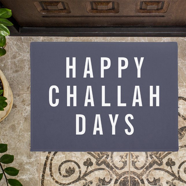 Happy Challah Days | Funny Holiday Chanukah Fußmatte (Von Creator hochgeladen)