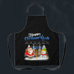 Happy Chrismukkah Jüdische Weihnachtszeit Hanukkah Schürze<br><div class="desc">Weihnachtsjunge Kinder Kinder Jugendliche Männer. Funny Spaß Grafik Tee Kostüme für diejenigen,  die glauben an Weihnachtsmann,  Liebe Hirsch,  Rentier,  Elf,  Elfen,  Gesang Songs,  Party Dekoration,  Baum,  Hut,  Socken Dieses Weihnachtstee mit Grafik ist ein großes Weihnachtsgeschenk</div>