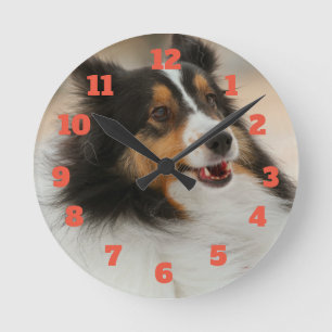 Happy-Dach Runde Wanduhr