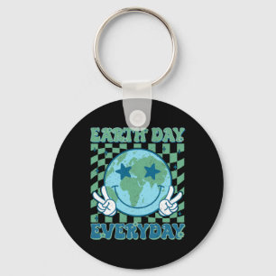 Happy Earth Day 2025 Retro Groovy Earth Day Everyd Schlüsselanhänger