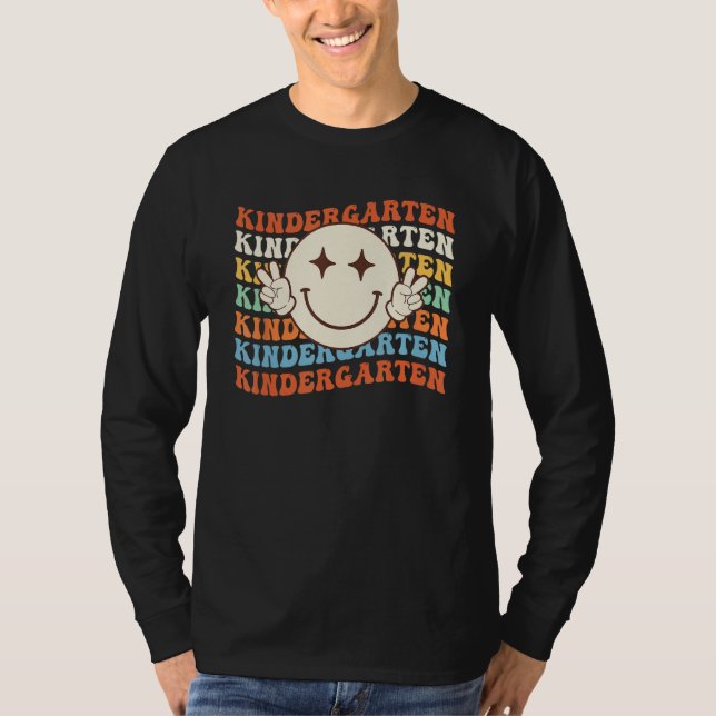 Happy First Day of Kindergarten Retro Groovy Kinde T-Shirt (Vorderseite)