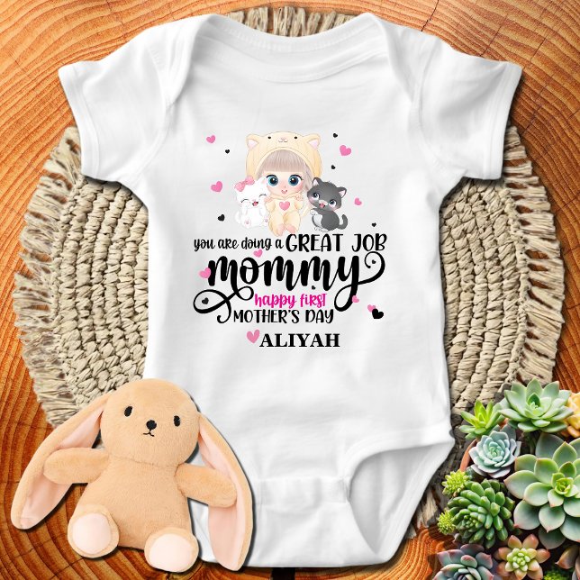 Happy First Mother's Day - Baby Girl Baby Strampler (Von Creator hochgeladen)