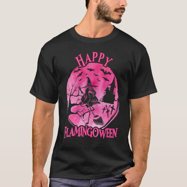 Happy Flamingoween Fall Flamingo With Broom T-Shirt (Vorderseite)