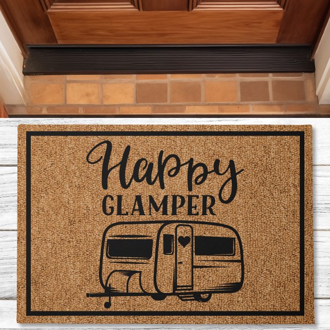 Happy Glamper Rustic Custom Family Camping Fußmatte (Von Creator hochgeladen)