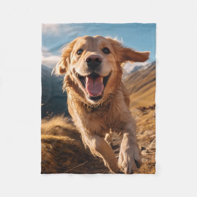 Happy Golden Retriever Running Fleecedecke (Vorderseite)
