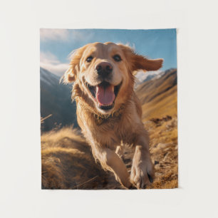 Happy Golden Retriever Running Wandteppich