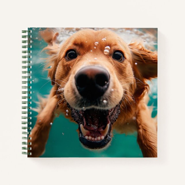 Happy Golden Retriever Schwimmen unter Wasser Notizbuch (Vorderseite)