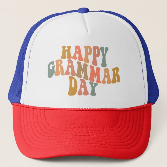 Happy Grammar Day Retro Wavy Truckerkappe (Vorderseite)