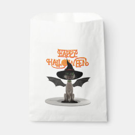 Happy Halloween. Katze mit Flügeln und Hexenhut Geschenktütchen
