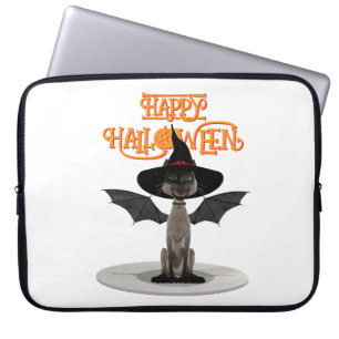 Happy Halloween. Katze mit Flügeln und Hexenhut Laptopschutzhülle