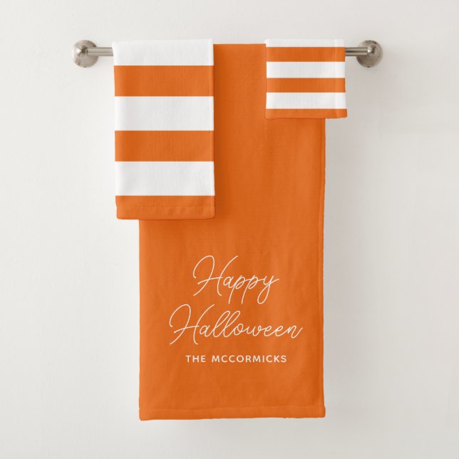 Happy Halloween Orange Chic Script Personnalisé (En situation)