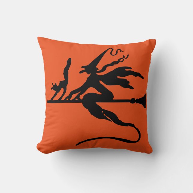 Happy Halloween Trick oder Treat Witch mit Broom Kissen (Vorderseite)
