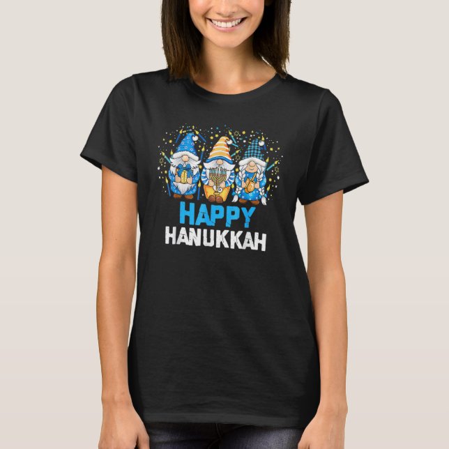 Happy Hanukkah 2022 Three Gnome Menorah Dreidel Co T-Shirt (Vorderseite)