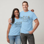 Happy Hanukkah aus New York City NYC Chanukah T-Shirt<br><div class="desc">Im Design finden Sie eine originelle Bridge-und-Tinte-Illustration verschiedener New Yorker Sehenswürdigkeiten, darunter die Freiheitsstatue, den Washington Square Arch und die Brooklyn Bridge, die für die Feriensaison "gekleidet" ist. Ideal um Hanukkah und die jüdischen Feiertage zu feiern. Dieses NYC Design ist auch auf anderen Produkten erhältlich. Auch die Koordination von Chanukah...</div>
