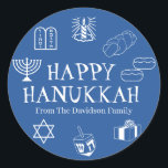 Happy Hanukkah Blauen individuelle Name Geschenk G Runder Aufkleber<br><div class="desc">Happy Hanukkah,  passen Sie das Familiennamensgeschenk für Aufkleber Happy Hanukkah,  Happy Chanukah,  Hanukkah Sameach!,  Chag Sameach!,  Chag Urim Sameach! Blau und Weiß</div>