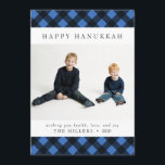 Happy Hanukkah Buffalo Karierte Weihnachtskarte Feiertagskarte<br><div class="desc">Personalisieren Sie diese klassische karierte Buffalo-Karte mit Ihrem Gruß und wunderschönen Fotos,  um Ihre Freunde und Familie in dieser Feriensaison zu begeistern.</div>