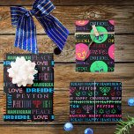 Happy Hanukkah Colorful Kinder Name Typografie Geschenkpapier Set<br><div class="desc">Fügen Sie Ihrem Kind den Namen zu diesem niedlichen und farbenfrohen Happy Hanukkah Typografie Packpapier für eine personalisierte Touch zu Ihrem Festival of Lights. Blatt One bietet eine Mischung aus lustigen Schriftart in leuchtenden Farbtönen wie Blau, lila, Grün, Rosa und Rot auf einem schwarzen Hintergrund. Eingebettet zwischen DREIDEL, HANUKKAH, CHANUKAH...</div>