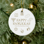Happy Hanukkah Goldweiße individuelle Name bevorzu Keramik Ornament<br><div class="desc">Happy Hanukkah,  individuelles Familiennamensgeschenk für Ferien Keramik Ornament. Happy Hanukkah,  Happy Chanukah,  Hanukkah Sameach!,  Chag Sameach,  Chag Urim Sameach! Imitate Gold und Weiß!</div>