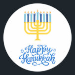 Happy Hanukkah Menorah Runder Aufkleber<br><div class="desc">Happy Hanukkah Menorah Classic Round Sticker. Wählen Sie die Größe des Aufklebers aus dem Menü "Optionen".</div>