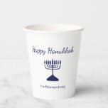 Happy Hanukkah Simple Blue Menorah Pappbecher<br><div class="desc">Happy Hanukkah Blue Holiday Papier Tasse,  mit einer einfachen blauen Menorah und Schrift Typografie Design. Mit blau anpassbarem Text können Sie Ihre eigenen Informationen hinzufügen. Eine festliche Art,  mit Freunden und Lieben zu feiern.</div>