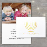 Happy Hanukkah Simple Modern Menorah One Foto Folienkarte<br><div class="desc">Wünschen Sie Familie und Freunden die einfachen Geschenke von Licht und Liebe für die Hanukka mit einem eleganten Foto gefaltet Karte. Der gesamte Text auf dieser Vorlage (einschließlich "Happy Hanukkah" auf der Vorderseite) ist einfach mit jeder Formulierung anzupassen. Die natürliche, weiße und silberne Optik besticht durch moderne minimalistische Typografie, eine...</div>