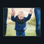 Happy Hanukkah Snow Bubbles Wreath Foto Postkarten<br><div class="desc">Stilvolle und niedliche Happy Hanukkah Snow Bubbles Wreath Holiday Foto Postkarten sind perfekt für alle Ihre Freunde und Familie in dieser Ferienzeit. Passen Sie den Text mit Ihrem Familiennamen und dem Jahr an und tauschen Sie das Bild gegen ein Foto Ihrer Kinder,  Haustiere oder der ganzen Familie aus.</div>