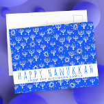 Happy Hanukkah Star von David Menorah Blue CUSTOM Postkarte<br><div class="desc">Passen Sie diese Karte an, indem Sie Ihren eigenen Text über den niedlichen Hintergrund hinzufügen. Klicken Sie oben auf "Personalisieren", um den Text zu bearbeiten, und "Bearbeiten mit dem Designwerkzeug", um den Schriftart, die Farben und das Layout zu ändern. Fügen Sie auch Ihren eigenen Text zur Rückseite hinzu. Karo meinen...</div>