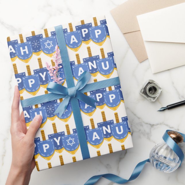 Happy Hanukkah Star von David Snowflakes White Blu Geschenkpapier (Schenken)