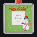 Happy Holiday Snowman (Foto-Rahmen) Silbernes Ornament<br><div class="desc">Ein cool aussehender Schneemann,  der eine Sonnenbrille trägt und einen Bonbonstock auf einem sternengrünen Rahmen hält. Im Text steht "Happy Holidays"!</div>