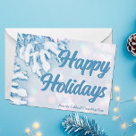 Happy Holidays Beautiful Blue Winter Schneeflocken Feiertagskarte<br><div class="desc">Diese schöne Winterurlaubskarte bietet hübsche weiße Schneeflocken neben Happy Holidays,  die in eleganter Kursivschrift über Ihrem Firmennamen geschrieben sind. Passen Sie diese wunderschöne Weihnachtskarte des Unternehmens mit Ihrer Firmenbotschaft auf der Rückseite an.</div>