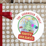 Happy Holidays Bright farbenfrohe, kühne Typografi Runder Aufkleber<br><div class="desc">Erleben Sie den festlichen Beifall mit unserem "Happy Holidays Bright Colorful Bold Typografy Classic Round Sticker"! Fügen Sie Ihren Urlaubsgeschenken eine persönliche Touch mit diesem lebendigen Aufkleber hinzu. Mit einem lebendigen Design mit Weihnachtsbäumen, Feuerwerken, Geschenken, Ballons, Wein und kühnen "Happy Holidays"-Typografie ist es der perfekte Weg, um Ihre Geschenke zu...</div>
