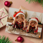 "Happy Holidays" Foto Weihnachten Folien Feiertagskarte<br><div class="desc">Diese schönen Urlaubskarten sind vollständig anpassbar. Fügen Sie Ihr eigenes Foto und Ihre Nachricht hinzu und ändern Sie das Farbschema,  indem Sie auf den Knopf IT KENNEN! klicken.</div>
