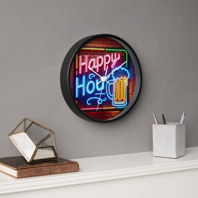 Happy Hour Sign On Brick Uhr (Büro)