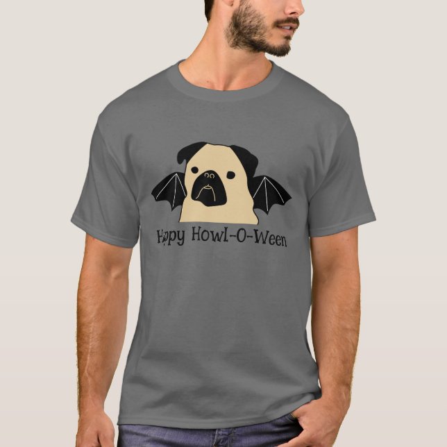 Happy Howl-O-Ween Mops mit Bat Wings T-Shirt (Vorderseite)