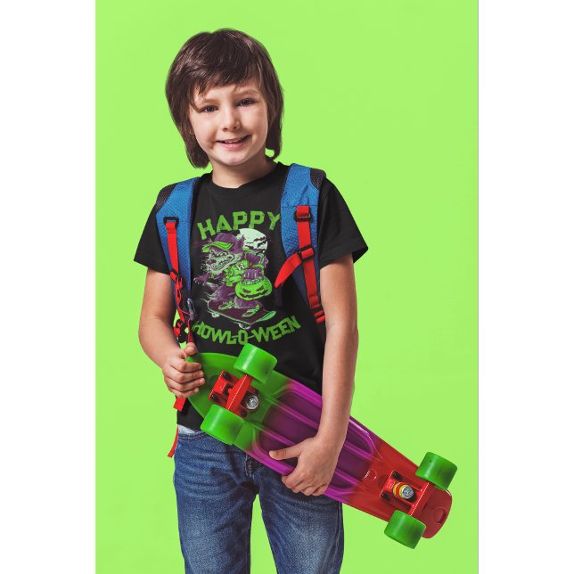 Happy Howl-o-ween Wolf Reiten auf Skateboard T-Shirt (Von Creator hochgeladen)