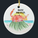 Happy Huladays Crab Tropical Beach Weihnachten Keramik Ornament<br><div class="desc">Mit diesem "Happy Huladays"-Ornament mit niedlichem Krabbenhula, der in der Sonne am Meer tanzt, verleihen Sie Ihrem Weihnachtsfest einen tropischen Charme. Dieses sehenswerte Ornament besticht durch den skurrilen Geist der Urlaubssaison und einen unterhaltsamen Strandurlaub. Personalisieren Sie es, um es besonders zu machen - ein nachdenkliches Geschenk für einen geliebten oder...</div>