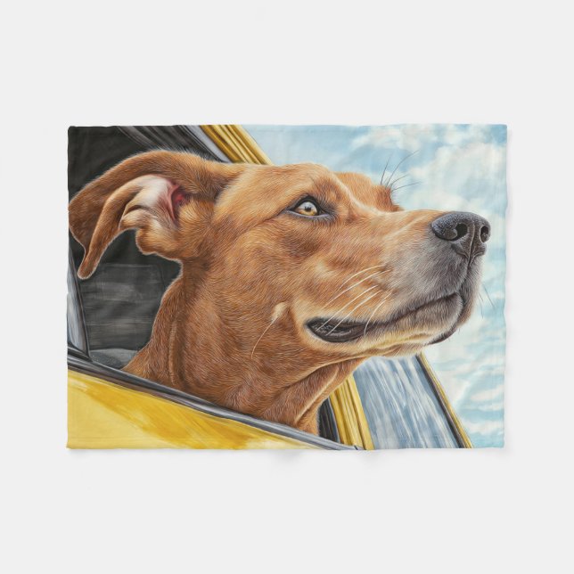 Happy Hund in Gelben Auto Art Print Fleecedecke (Vorderseite (Horizontal))