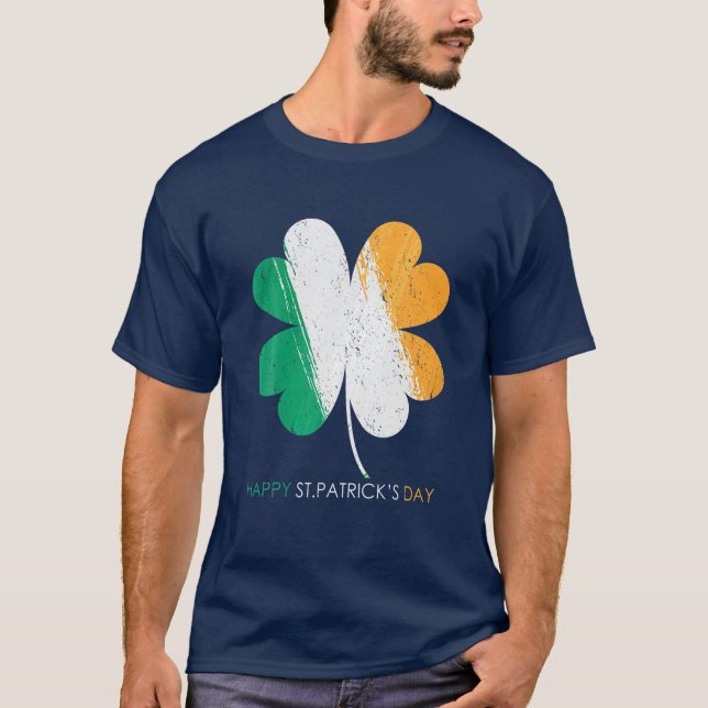Happy Kleeblatt Flag St. Patrick's Day T-Shirt (Vorderseite)