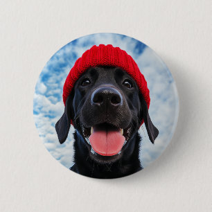 Happy Labrador in einer Roten Beanie Unter blauem  Button