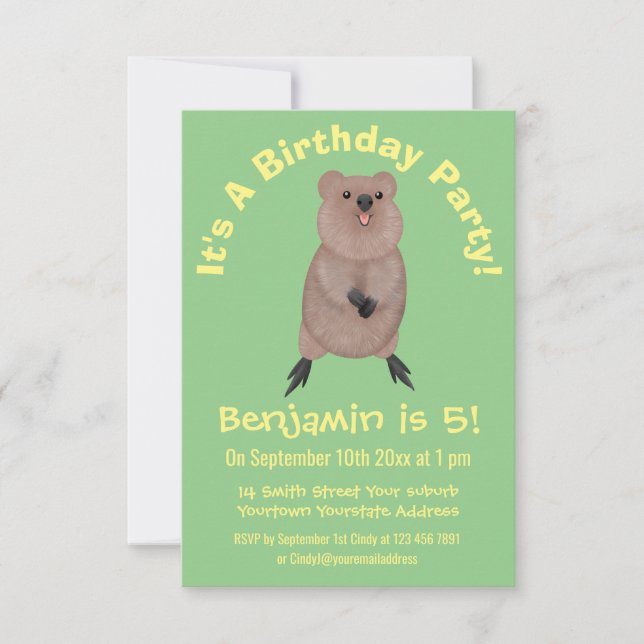 Happy lächelnd niedliche Quokka Cartoon Design Einladung (Vorderseite)