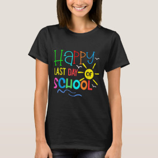 Happy Last Day Of School Hello Summer Design T-Shirt