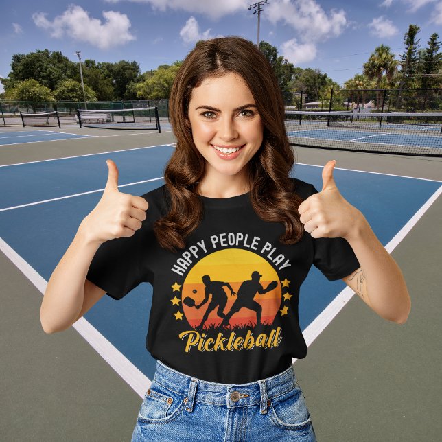 Happy People Play Pickleball funny pickleball T-Shirt (Von Creator hochgeladen)