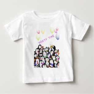 Happy Pinguins Party Cartoon Zeichnend - Niedlich  Baby T-shirt