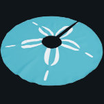 Happy Seashore | Beach Sand Dollar Weihnachten Polyester Weihnachtsbaumdecke<br><div class="desc">Der Weihnachtsbaumrock am Strand zeichnet sich durch ein türkisfarbenes tropisches und weißes Sand-Dollar-Muscheldesign aus. Ideal für Strand- und Meeresliebhaber und für die Weihnachtsdekoration an der Küste. Original-Kunstwerk KL Stock.</div>