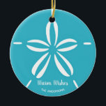 Happy Seashore | Tropical Beach Seashell Weihnacht Keramik Ornament<br><div class="desc">Weihnachtsschmuck zum Thema Strand mit einem tropisch türkisblauen und weißen Dollar-Muschel und einem festlichen "warmen Wunsch" Feiertag Gruß. Sie können beide Textzeilen für ein einzigartiges Urlaubsgeschenk oder für Ihren eigenen Baum personalisieren. Ideal für Strandliebhaber und tropische,  nautische und küstennahe Dekothemen. Original-Kunstwerk KL Stock.</div>