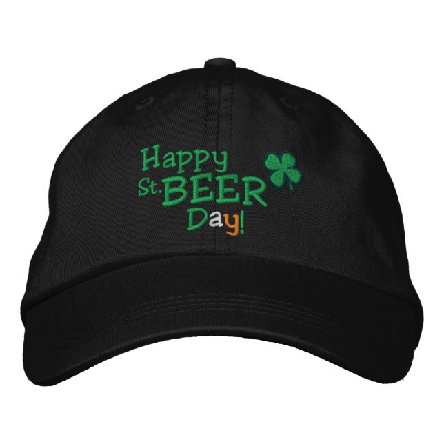 Happy St. Beer Day! Bestickte Baseballkappe (Vorderseite)