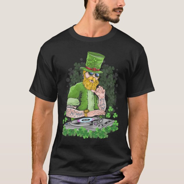 Happy St. Patrick's Day | Leprechaun DJ T-Shirt (Vorderseite)