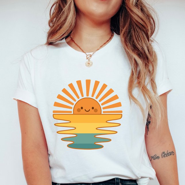 Happy Sun Smile; Cute Women’s Summer Sunshine  T-Shirt (Von Creator hochgeladen)