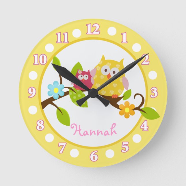 Happy Tree Owls Yellow and Pink Nursery horloge (Recto)