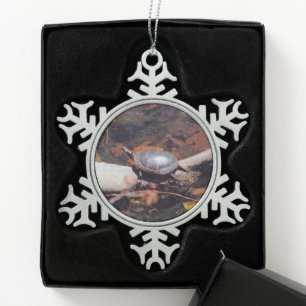 Happy Turtle Schneeflocken Zinn-Ornament